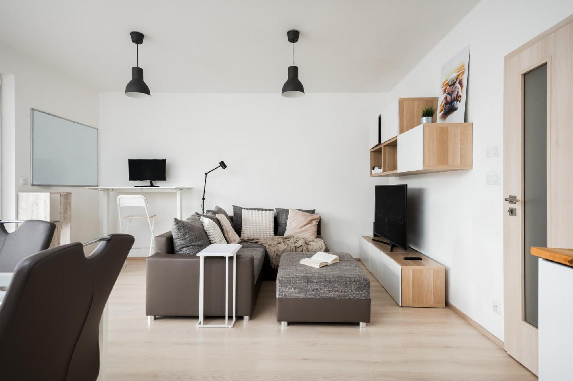 The Sunny Riverside Flat Apartment Prague
