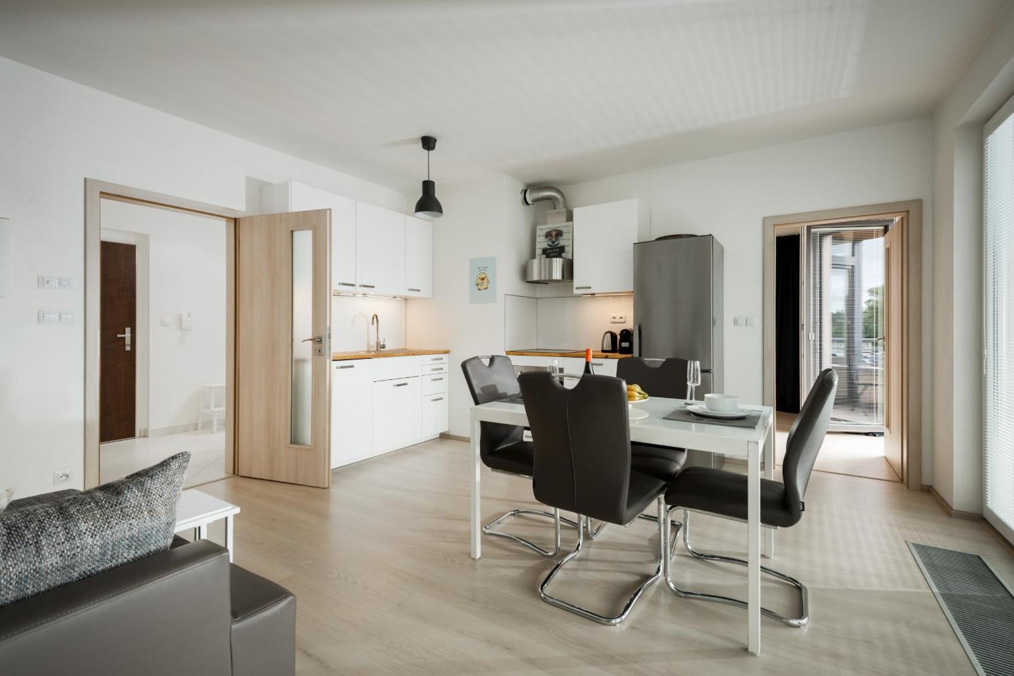 The Sunny Riverside Flat Apartment *